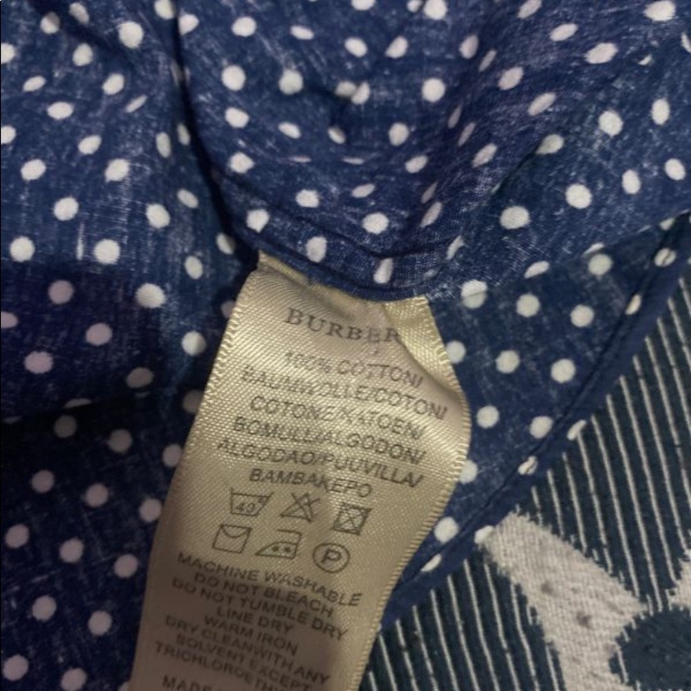 Burberry - Picture 6 of 6